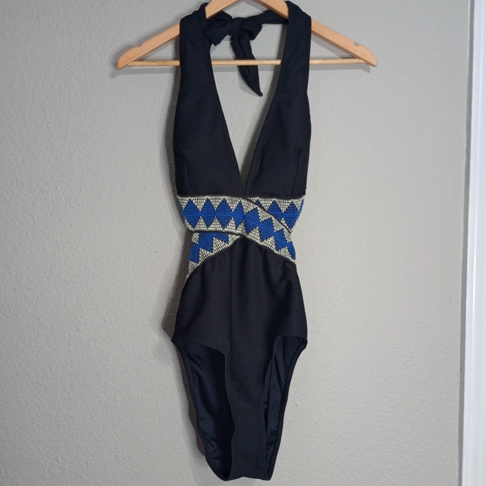 Cupshe Geo Stitching Wrap Cutout One Piece Swimsuit